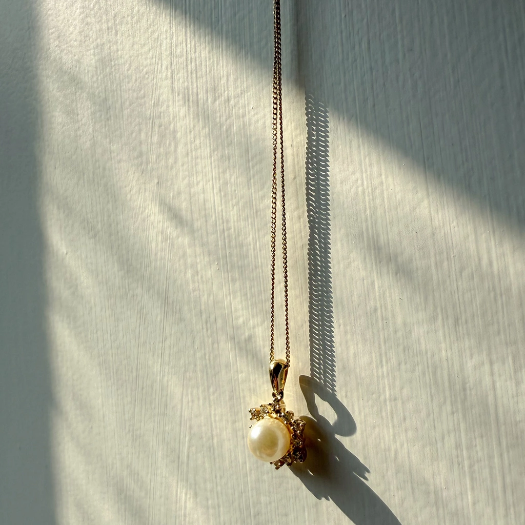 Je t´aime halsband 18K guld - Cap d’Or Akoya