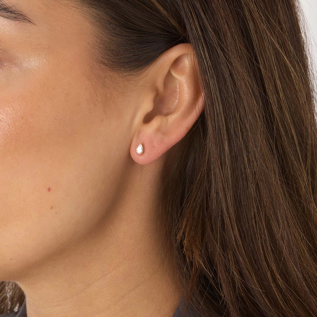 Guldpläterade silverörhängen, studs droppformad Kubisk Zirkonia - 5x3mm