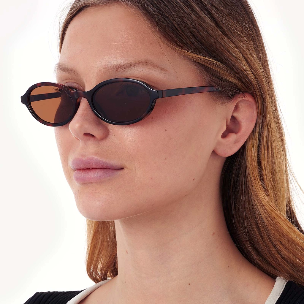 Solglasögon smala ovala, svart/svart