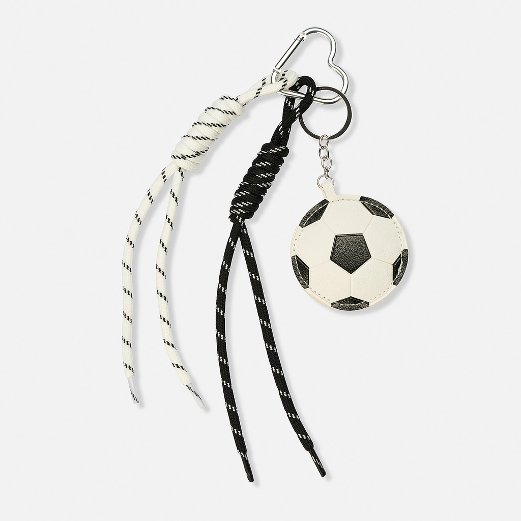 Väskaccessoar - fotboll & knopar