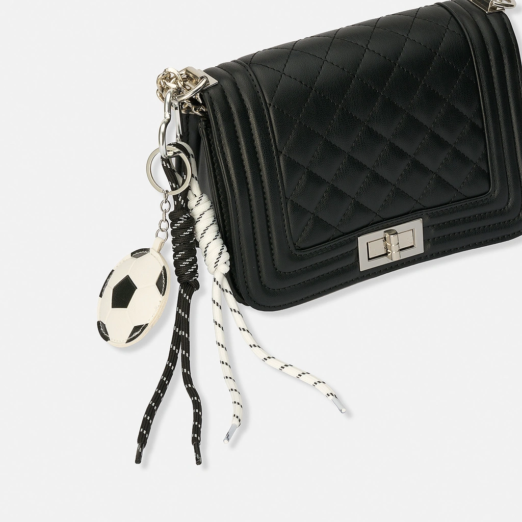 Väskaccessoar - fotboll & knopar