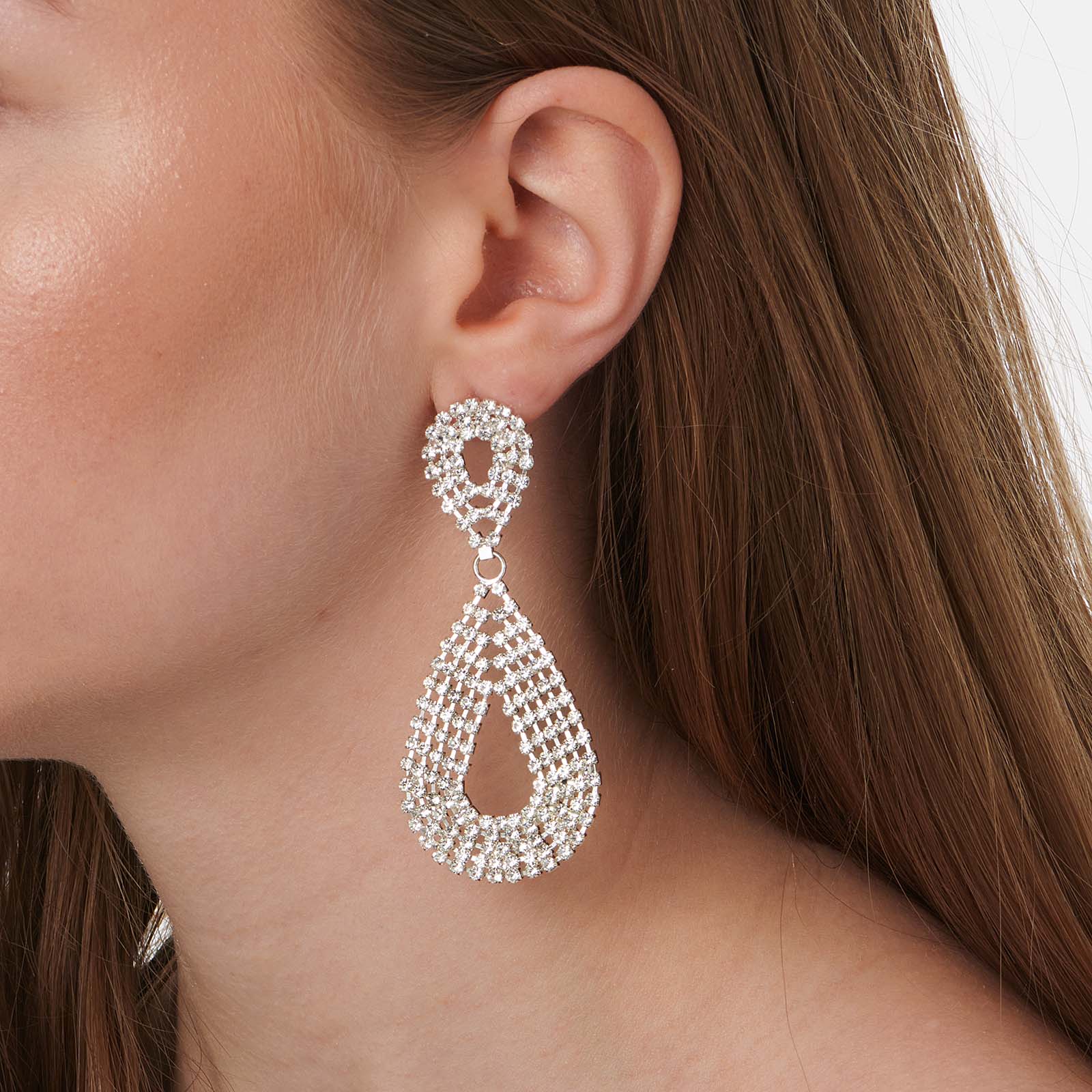 Silverfärgade örhängen Red Carpet, öppna droppar med strass - 8cm