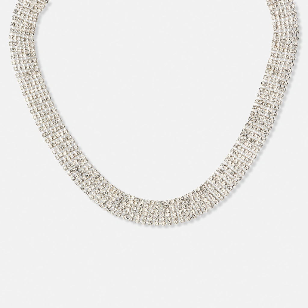 Silverfärgat halsband Red Carpet, sex rader strass – 35+8 cm