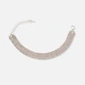 Silverfärgat armband Red Carpet, sex rader strass – 16,5+3 cm