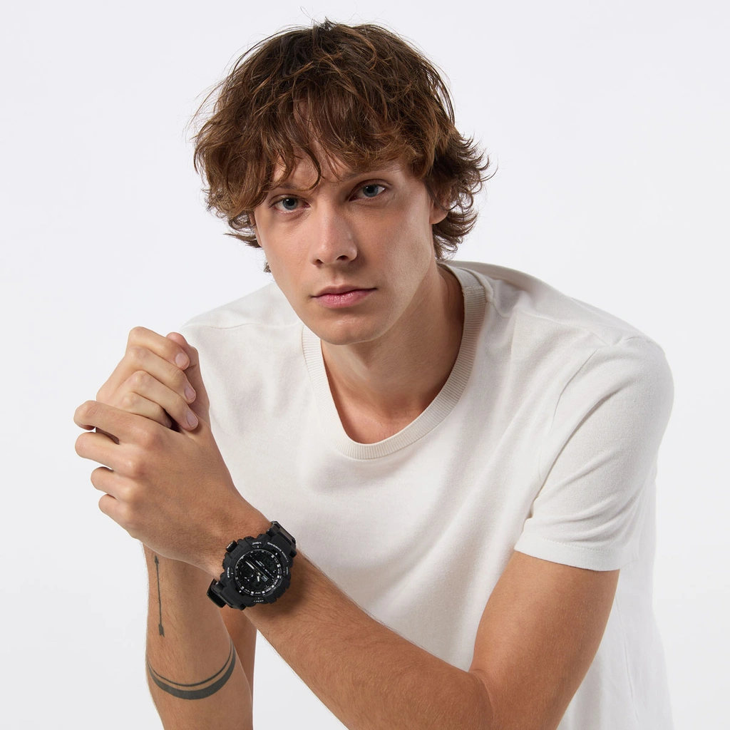 Q&Q herrklocka - digital, svart 52 mm