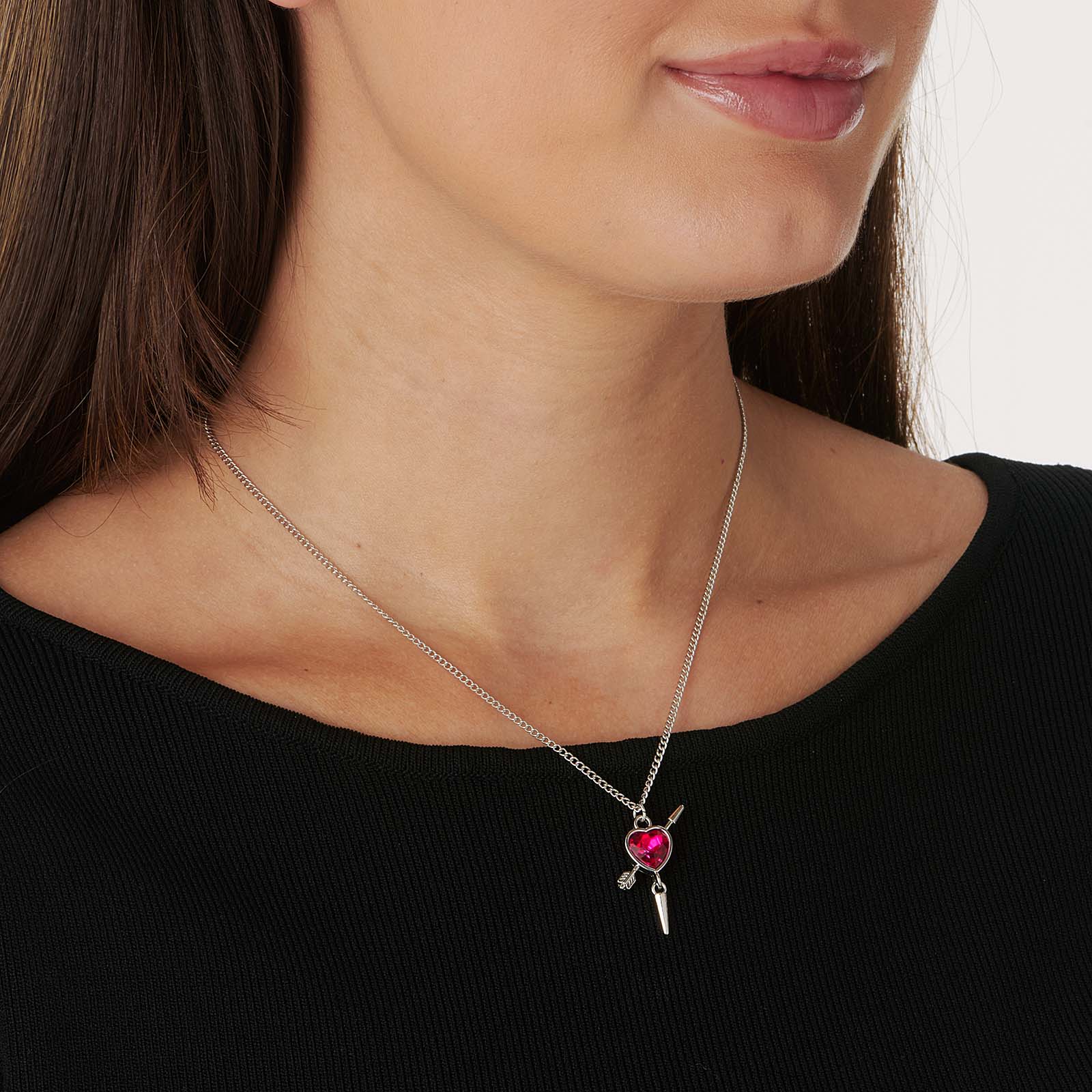 Silverfärgat halsband, fuchsia hjärta med nit - 42+7cm