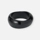 Stelt armband i svart resin - 3,5 cm brett, 63 mm i diameter