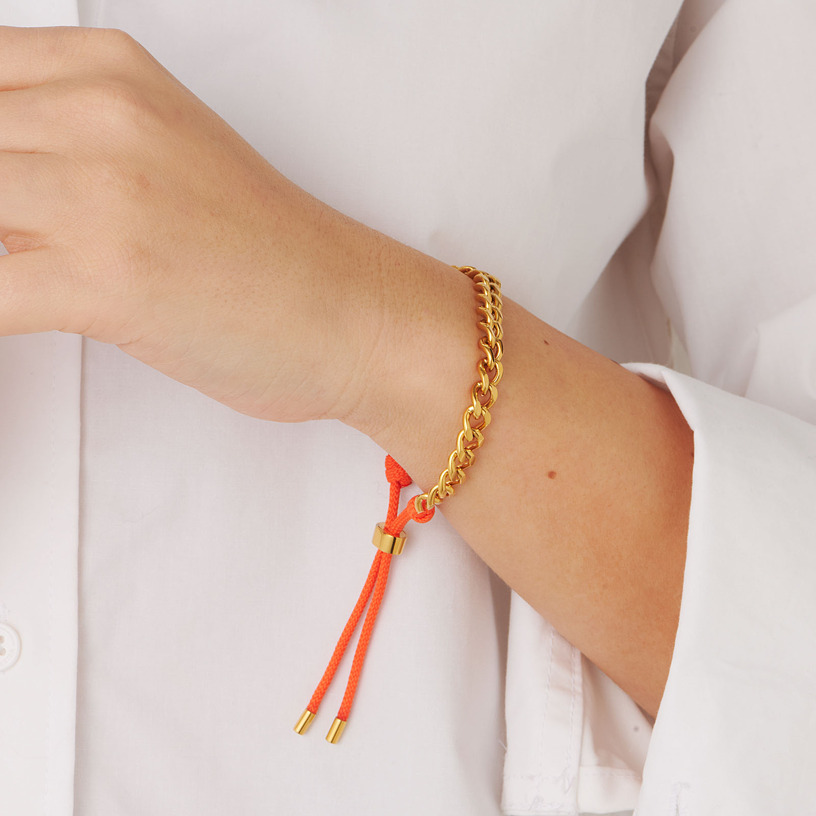 Armband i guldpläterat stål - 6mm pansar med justerbart orange tygrep
