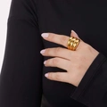 Guldfärgade ring, bred trebladig design - 19