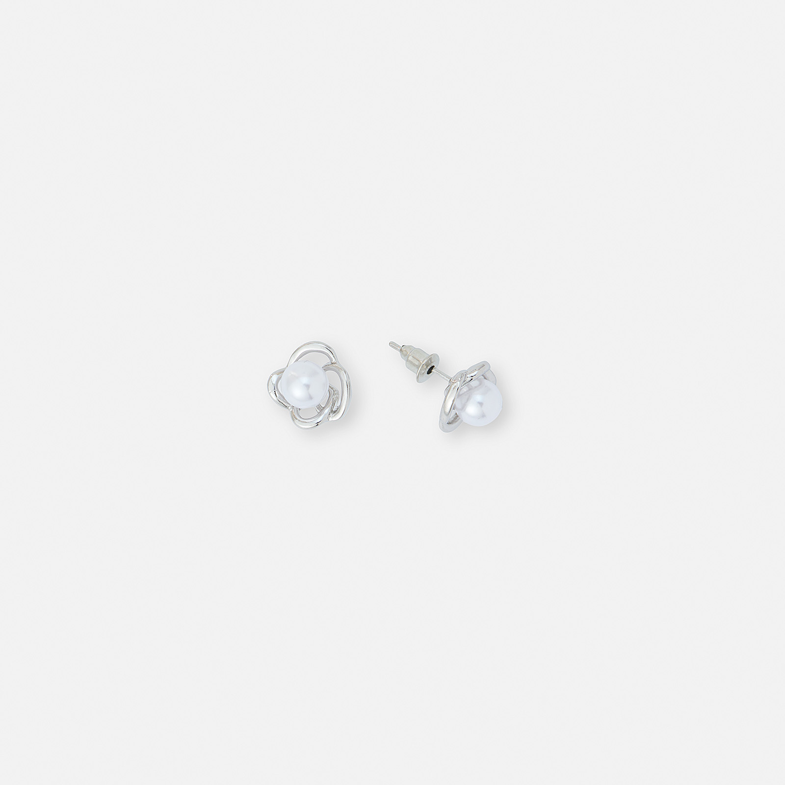 Silverfärgade örhängen, blomma med pärla - 1x1cm