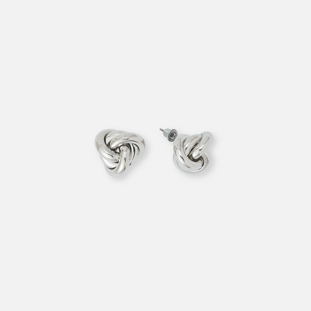 Silverfärgade örhängen, knutmodell - 2x2cm