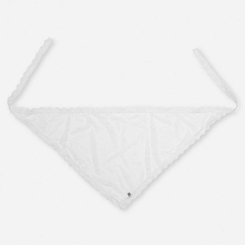 Vit spetsscarf i trekantsmodell