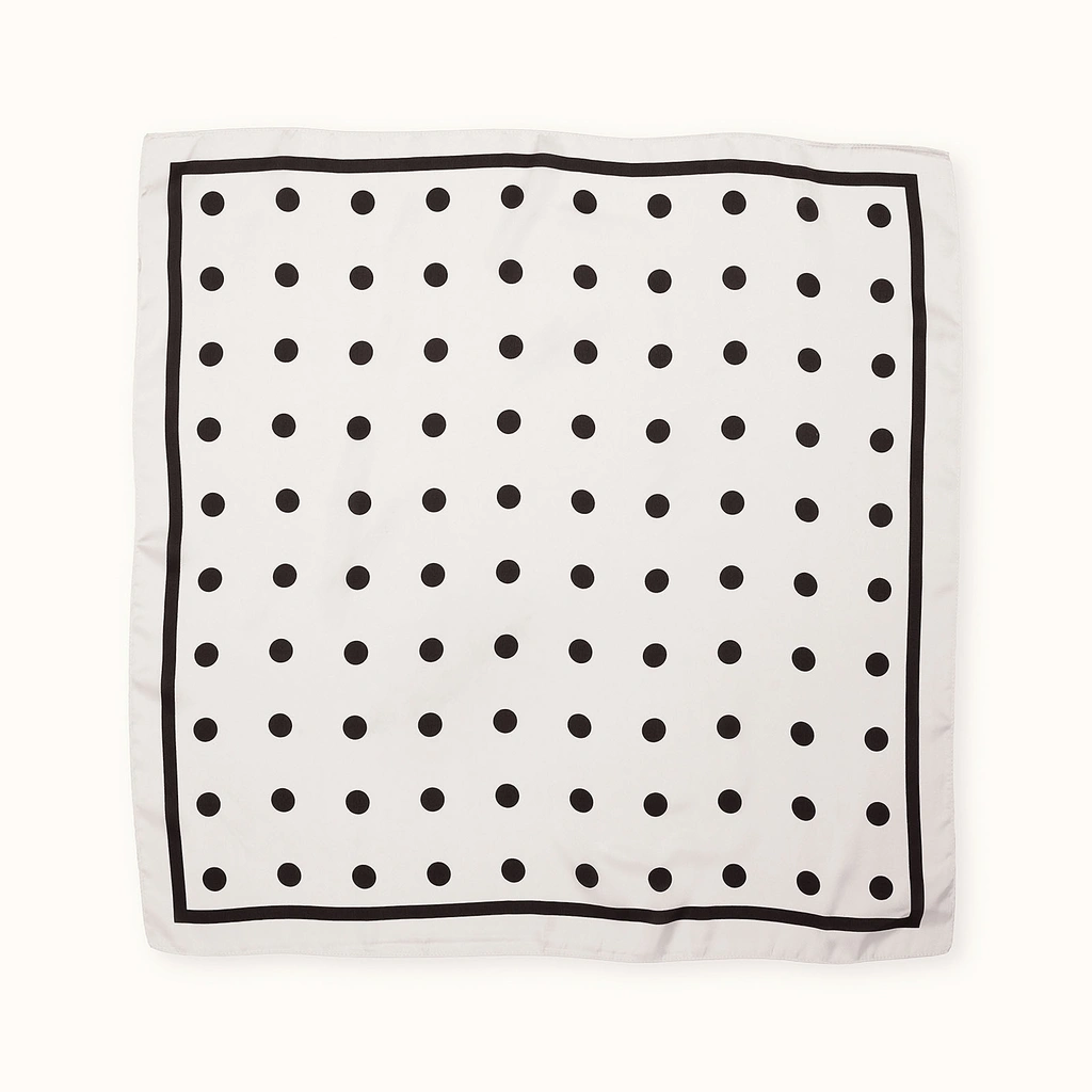 Vit och svart prickig scarf