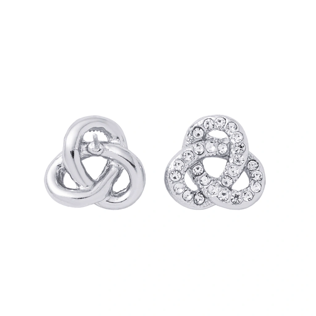 Silverfärgade örhängen, stiftörhängen flätad knut - 2 cm