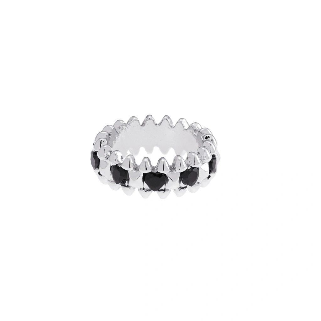 Silverfärgad ring Spike Noir, svarta hjärtan - 18 mm