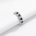 Silverfärgad ring Spike Noir, svarta hjärtan - 18 mm