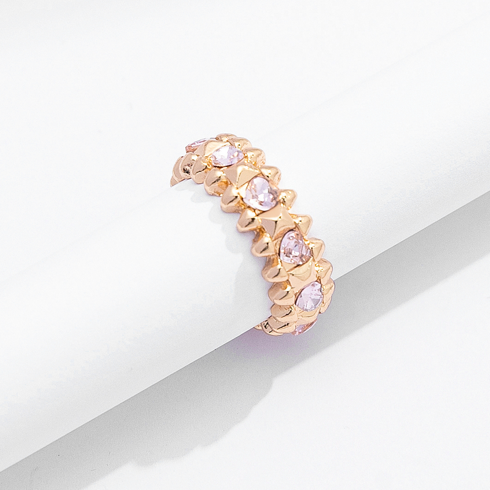 Guldfärgad ring Spike Noir, rosa hjärtan - 17 mm