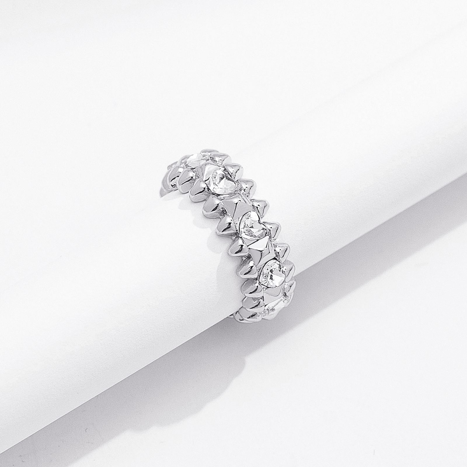 Silverfärgad ring Spike Noir, klara hjärtan - 17 mm