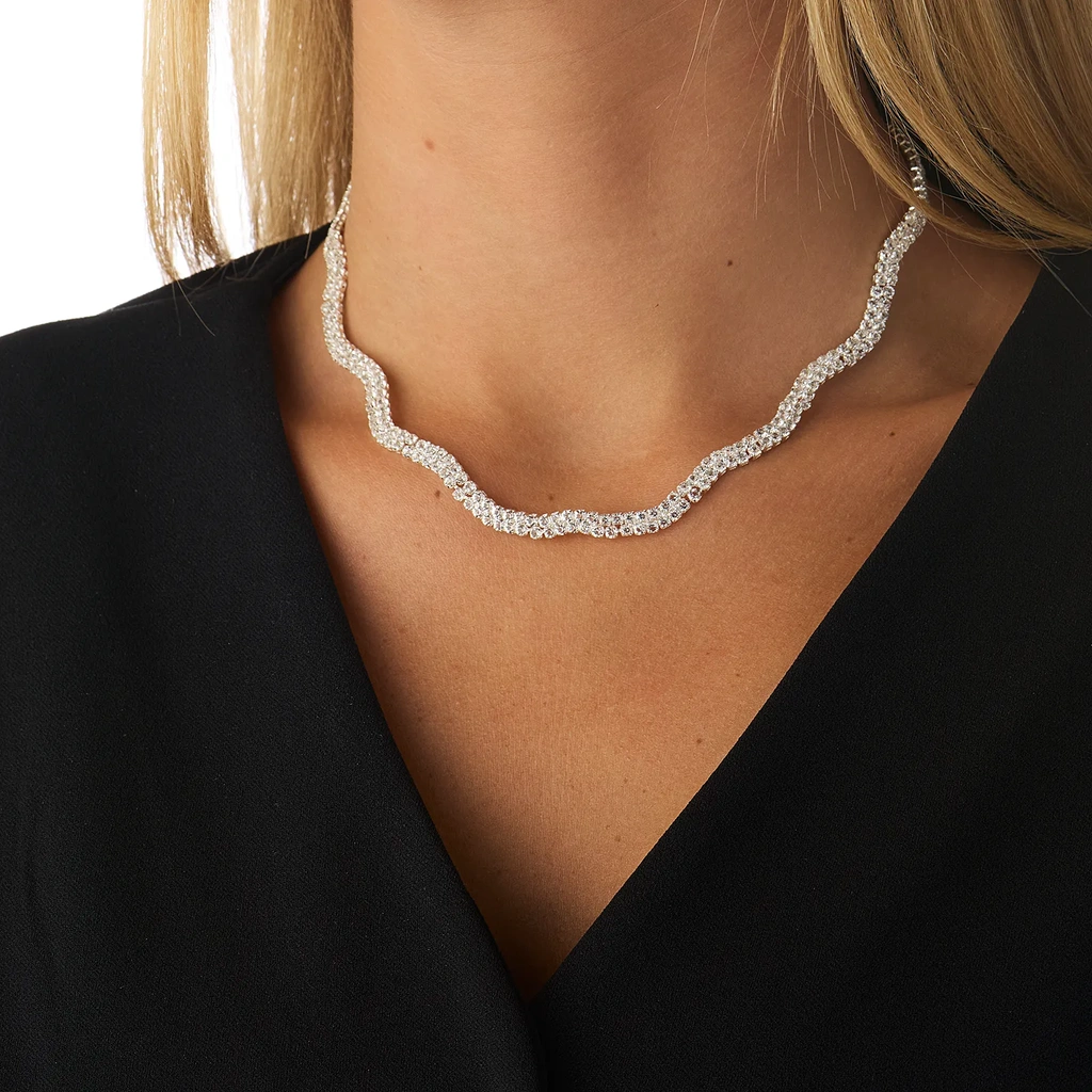 Silverfärgat halsband, vågig dubbelradig glaskristall - 42+7 cm