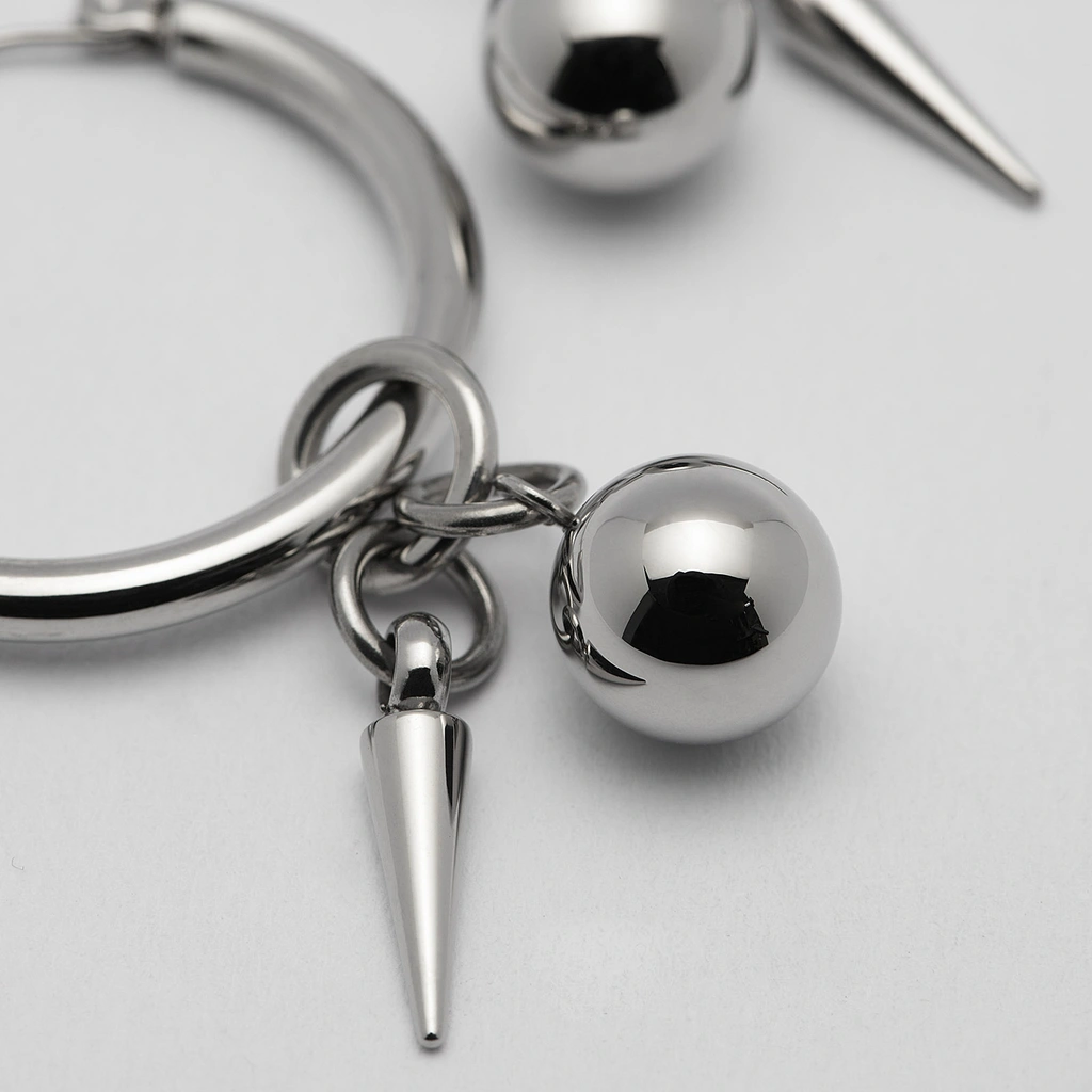 Örhängen stål, stor creol med hängande boll och spike - 30 mm