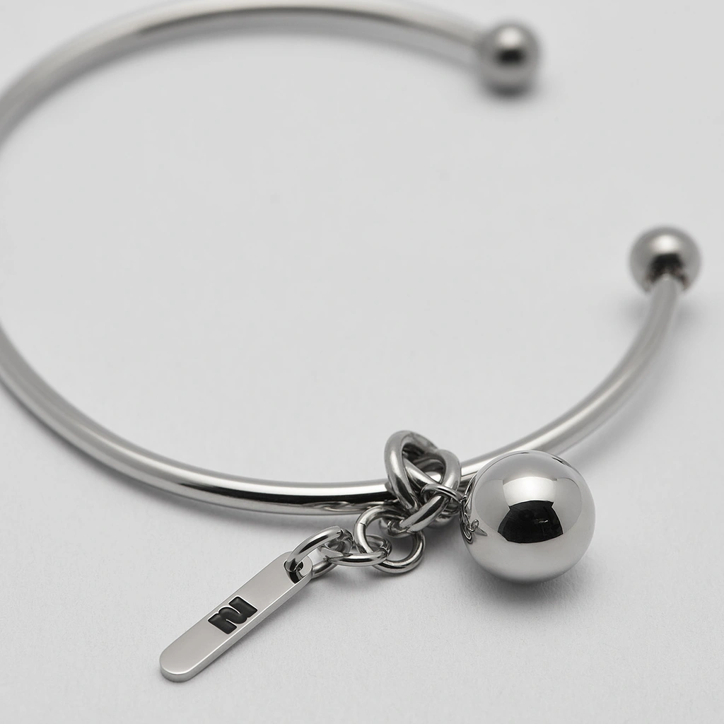 Armband i stål, bangle med boll - 2,5 x 66,5 mm
