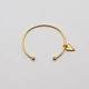 Armband i guldpläterat stål, bangle hjärta - 66,5 mm