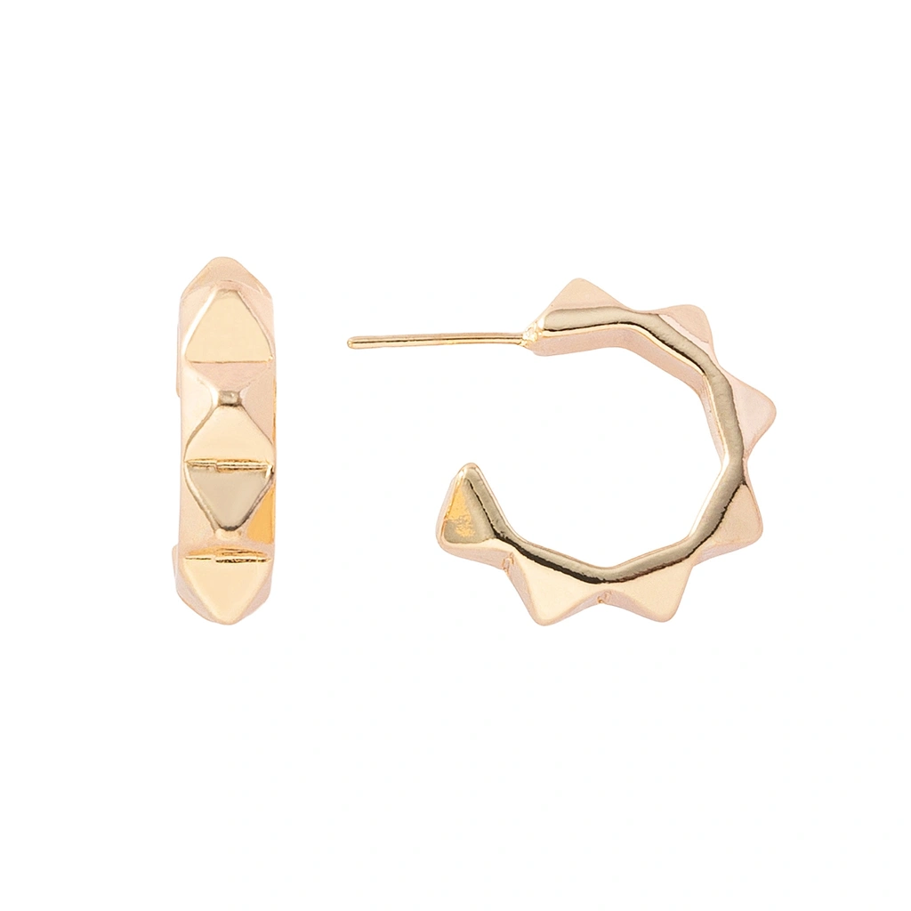 Guldfärgade örhängen, hoops med nitar - 0,5x1,5 cm