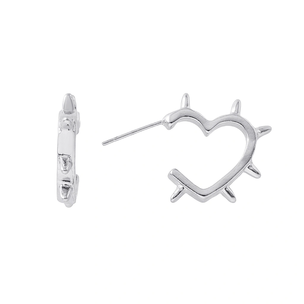 Silverfärgade örhängen hoops, hjärta med piggar - 1,5x1,5cm