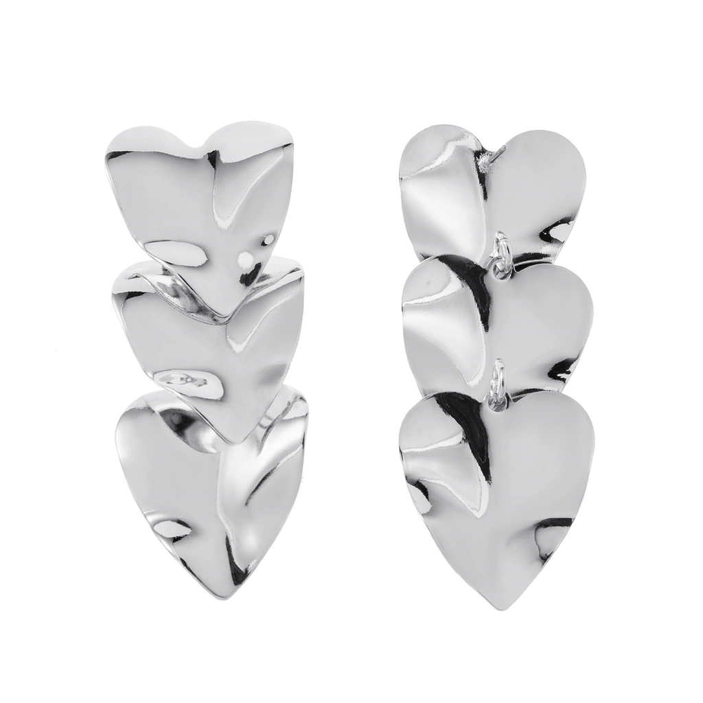 Silverfärgade örhängen, tre hängande hjärtan - 2,2x5 cm