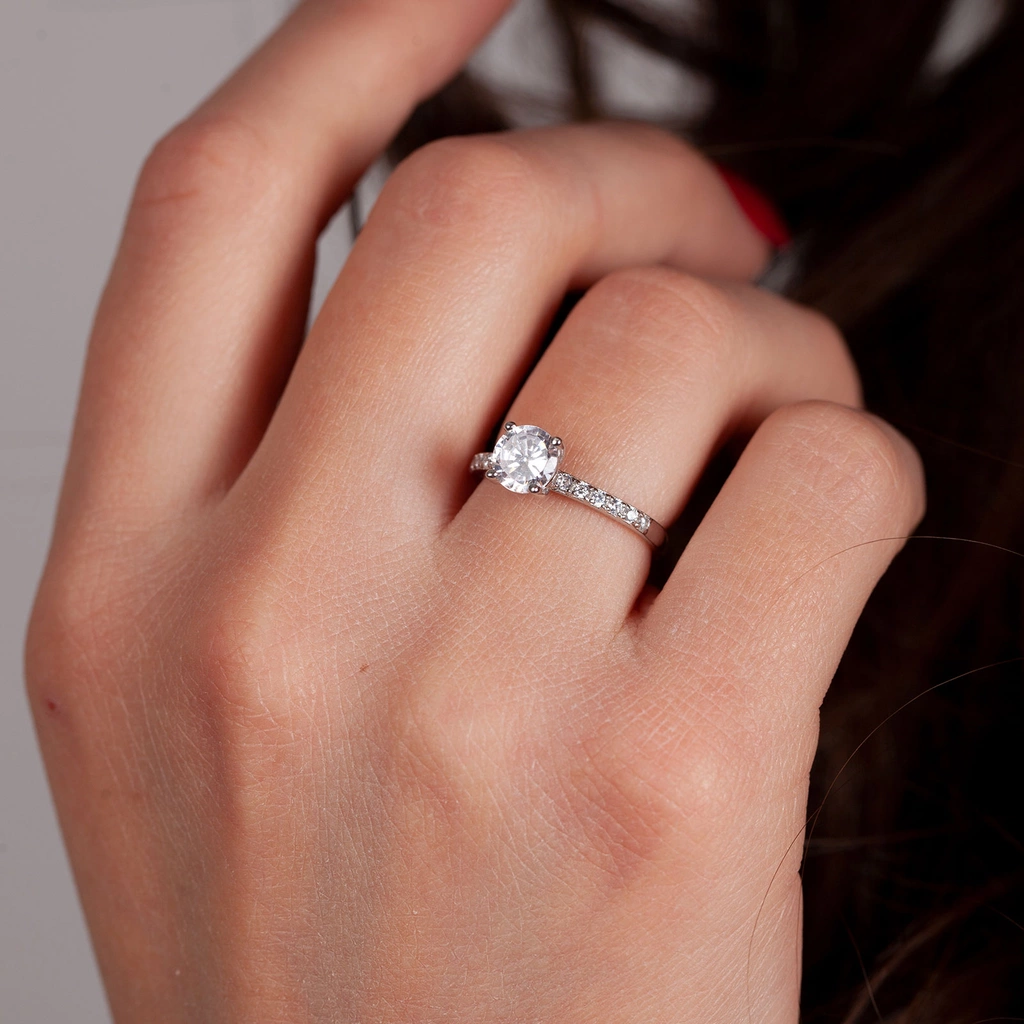 Ring i äkta silver - sidosten Kubisk Zirkonia, 18 mm