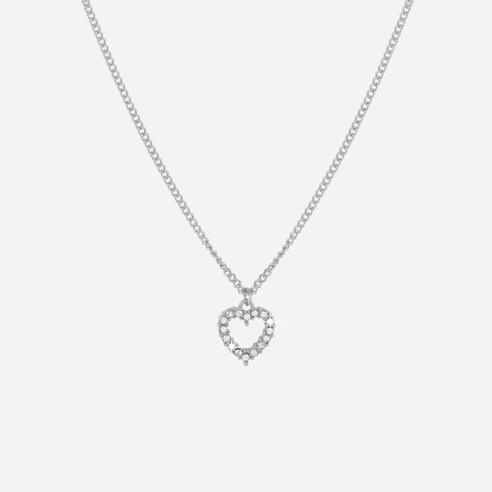 Silverfärgat halsband med hjärta som berlock